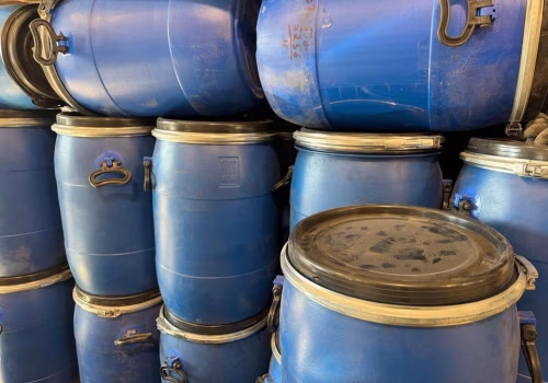 مقایسه ظاهری بشکه نو و دست‌دوم ۲۲۰ لیتری